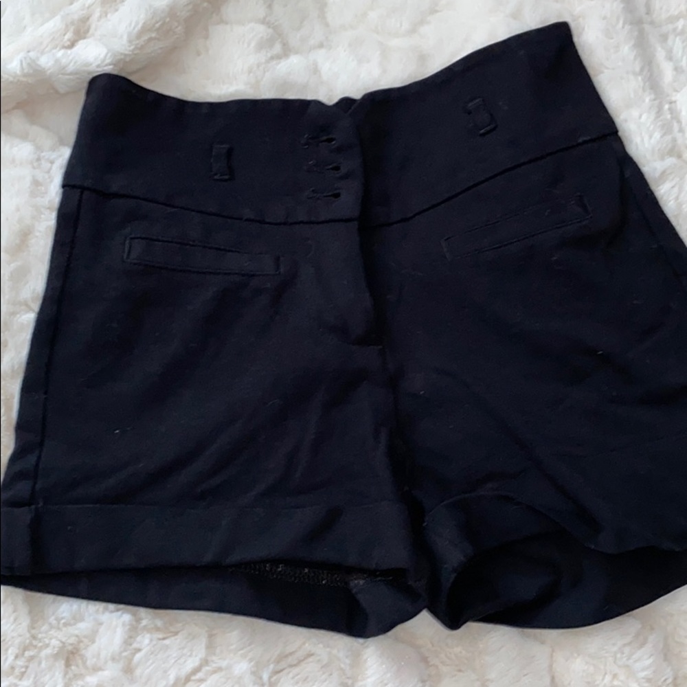 Windsor black shorts